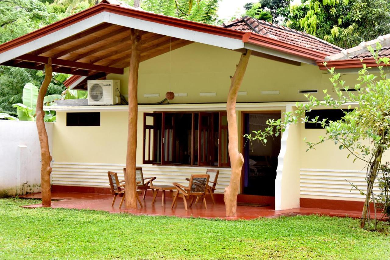 Villa Polhena マータラ エクステリア 写真